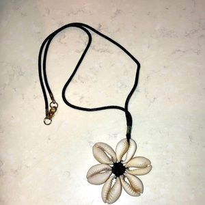 Seashell and flower necklace combo set